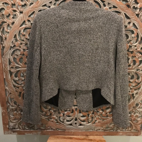 Ricki’s Blazer - Picture 2 of 3